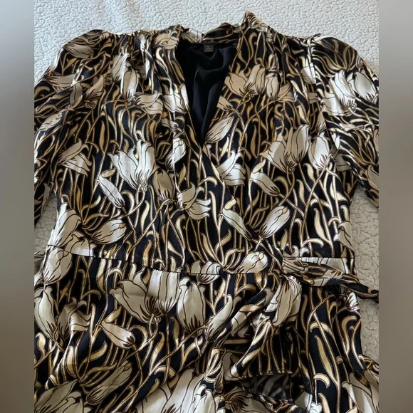 Banana Republic Fiori Ruffle Wrap Dress Size M - Picture 10 of 11